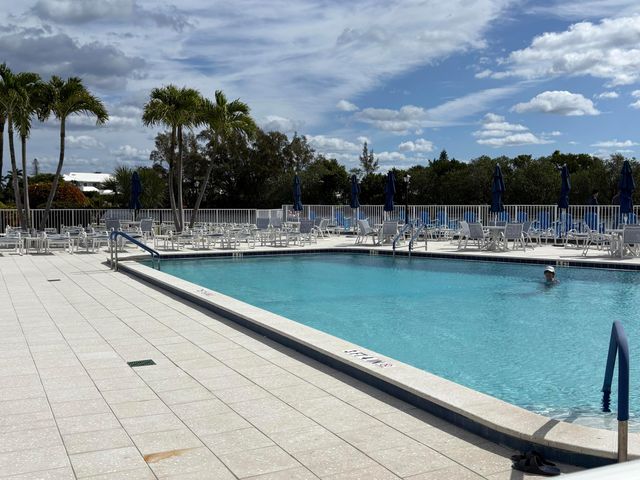 11 Colonial Club Drive 105, Boynton Beach, FL 33435