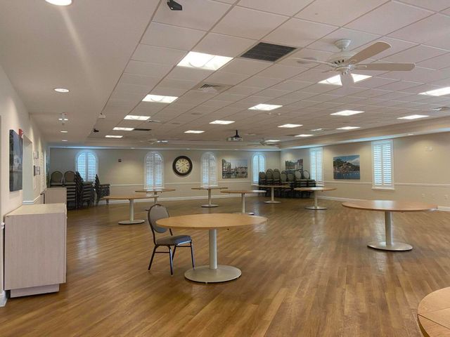 11 Colonial Club Drive 105, Boynton Beach, FL 33435