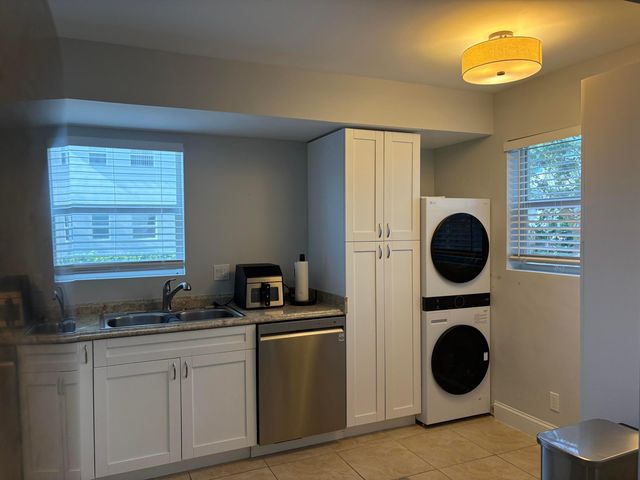 11 Colonial Club Drive 105, Boynton Beach, FL 33435