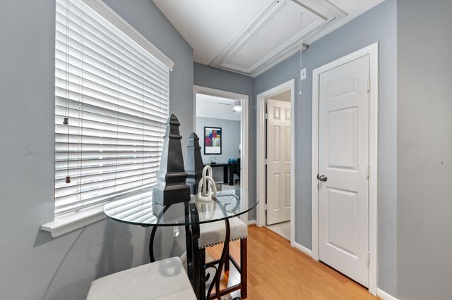 30 Endor Forest Place, The Woodlands, TX 77382