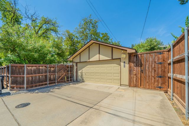5448 Richard Avenue, Dallas, TX 75206