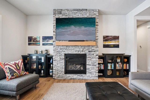 10620 N Coneflower COURT, Mequon, WI 53097