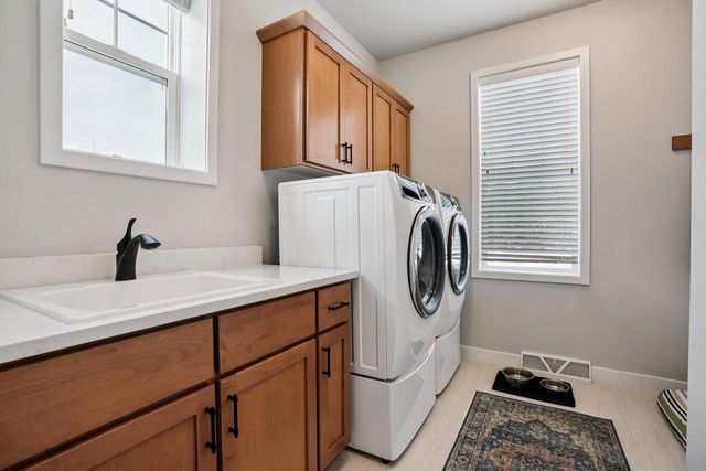 10620 N Coneflower COURT, Mequon, WI 53097