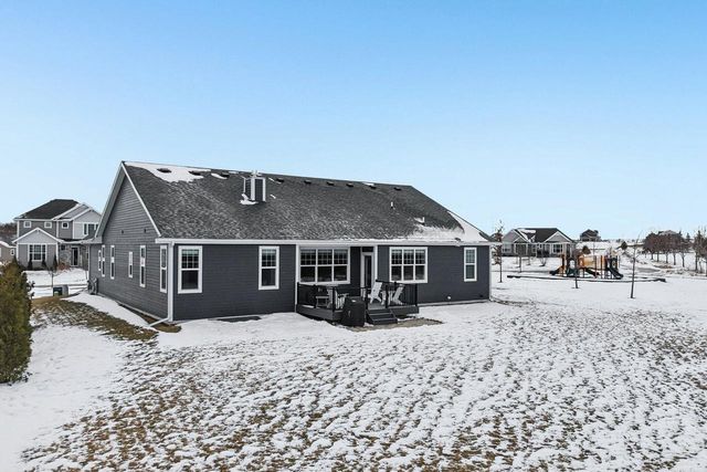 10620 N Coneflower COURT, Mequon, WI 53097