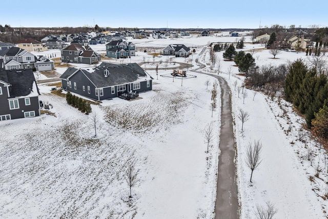 10620 N Coneflower COURT, Mequon, WI 53097