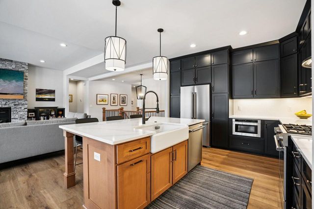 10620 N Coneflower COURT, Mequon, WI 53097