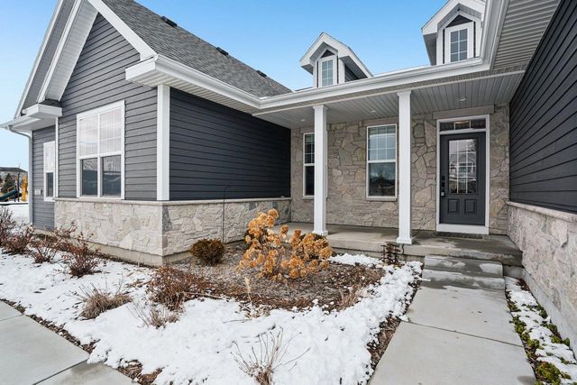 10620 N Coneflower COURT, Mequon, WI 53097