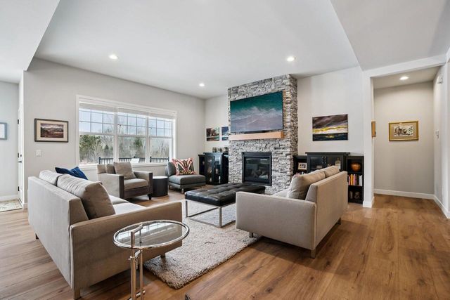 10620 N Coneflower COURT, Mequon, WI 53097