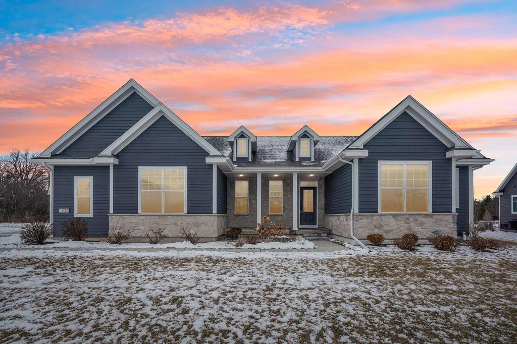 10620 N Coneflower COURT, Mequon, WI 53097