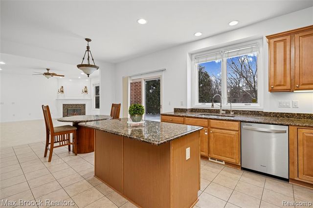 6901 Reed Court, West Bloomfield, MI 48322