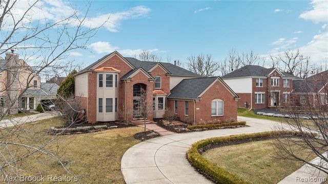 6901 Reed Court, West Bloomfield, MI 48322
