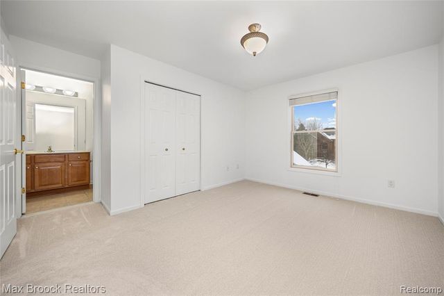 6901 Reed Court, West Bloomfield, MI 48322