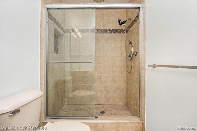 6901 Reed Court, West Bloomfield, MI 48322