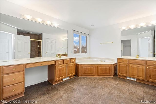 6901 Reed Court, West Bloomfield, MI 48322