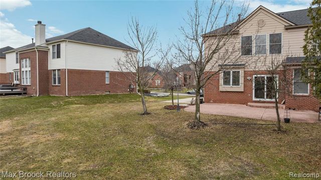 6901 Reed Court, West Bloomfield, MI 48322