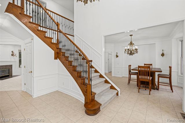 6901 Reed Court, West Bloomfield, MI 48322