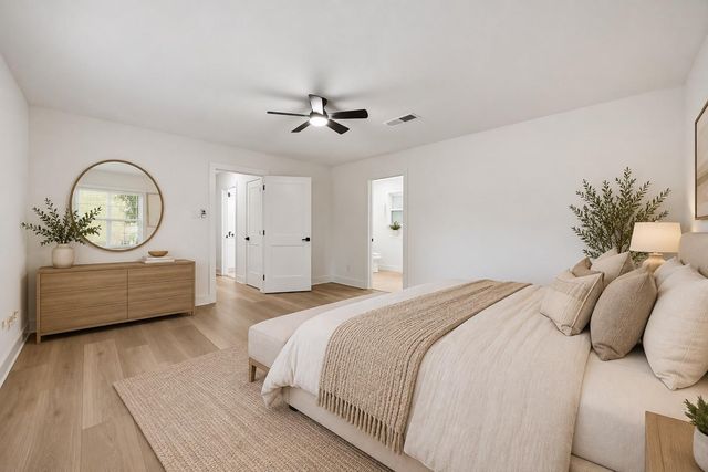 333 Rolling Hills Drive, Conroe, TX 77304