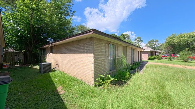 4422 Burkegate Drive, Spring, TX 77373