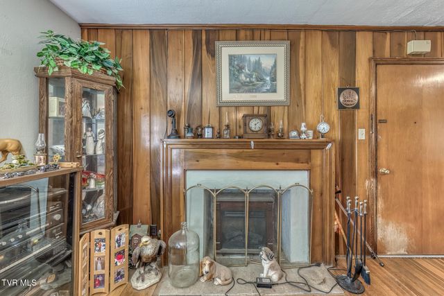 128 Crossway Road, Bristol, VA 24201