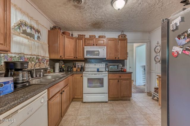 128 Crossway Road, Bristol, VA 24201