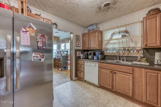 128 Crossway Road, Bristol, VA 24201