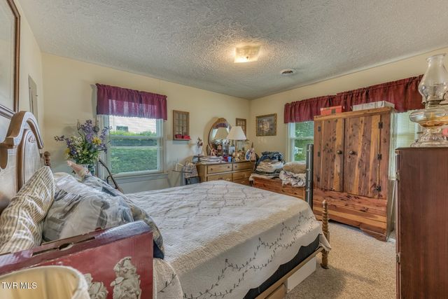 128 Crossway Road, Bristol, VA 24201
