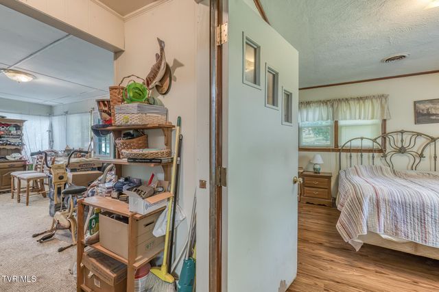 128 Crossway Road, Bristol, VA 24201