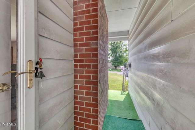 128 Crossway Road, Bristol, VA 24201