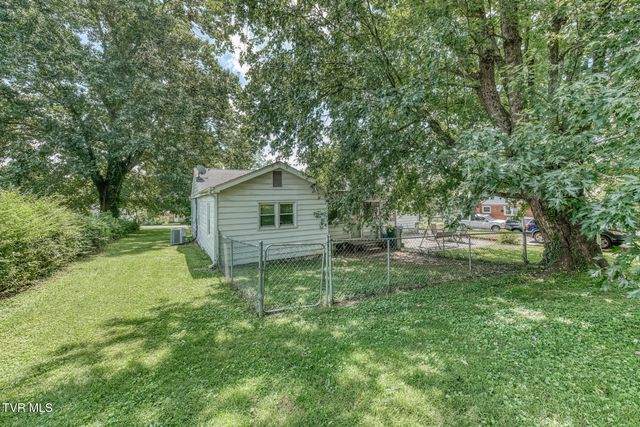 128 Crossway Road, Bristol, VA 24201