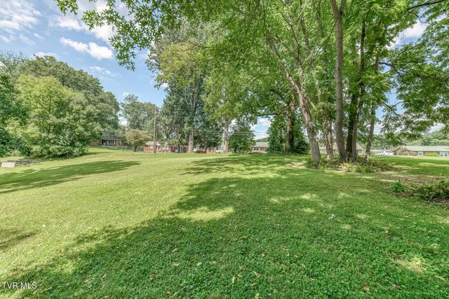 128 Crossway Road, Bristol, VA 24201