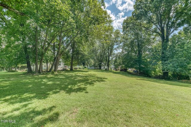 128 Crossway Road, Bristol, VA 24201