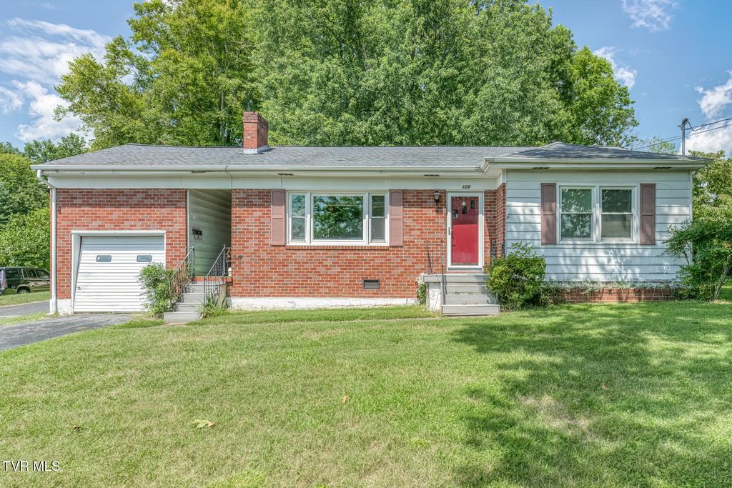 128 Crossway Road, Bristol, VA 24201