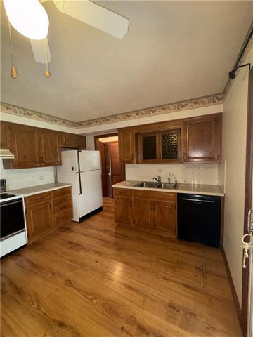 8116 E 96th Terrace, Kansas City, MO 64134