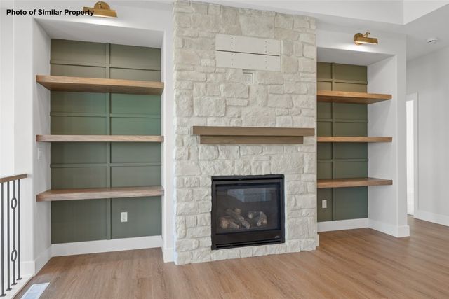 980 17th Ave SW, Mt Vernon, IA 52314