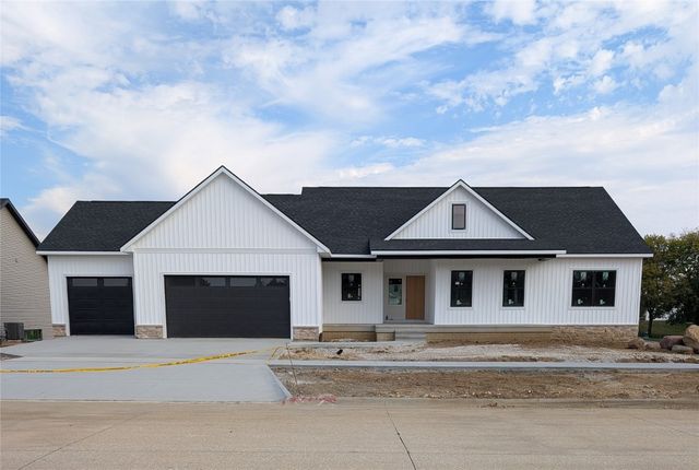 980 17th Ave SW, Mt Vernon, IA 52314