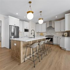 980 17th Ave SW, Mt Vernon, IA 52314