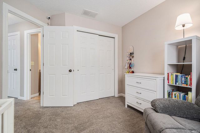 2152 Heather Court, Warsaw, IN 46580