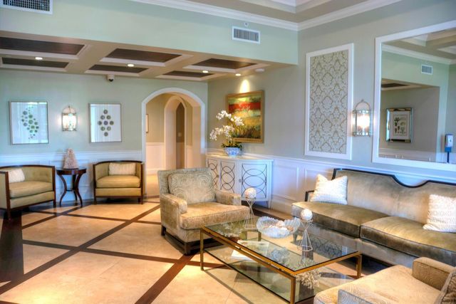 400 OCEAN TRAIL Way 406, Jupiter, FL 33477