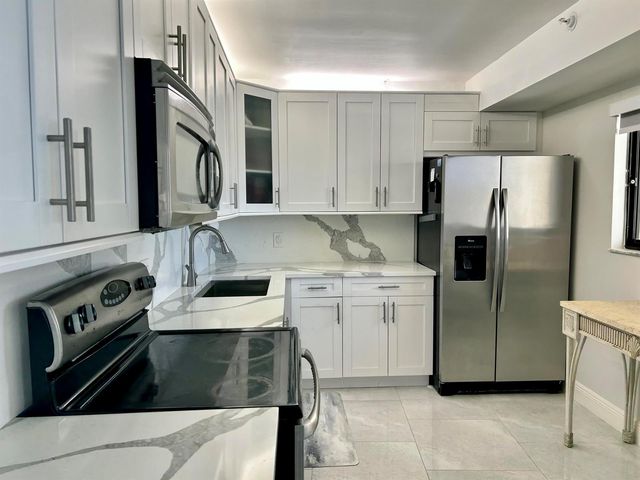 400 OCEAN TRAIL Way 406, Jupiter, FL 33477