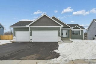 1175 Wisteria Ln, New Richmond, WI 54017