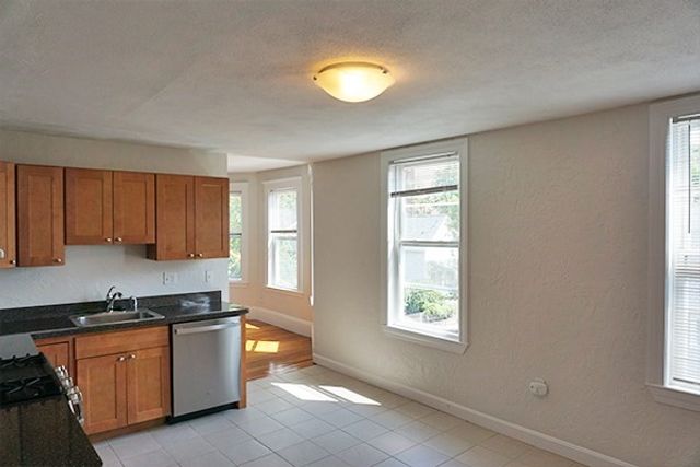 58 Oxford St 3, Somerville, MA 02143