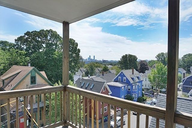 58 Oxford St 3, Somerville, MA 02143