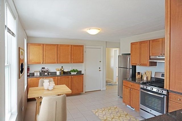 58 Oxford St 3, Somerville, MA 02143