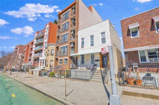 2337 31st Avenue, Long Island City, NY 11106