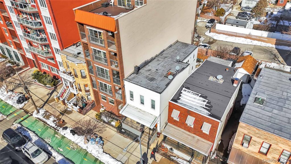 2337 31st Avenue, Long Island City, NY 11106