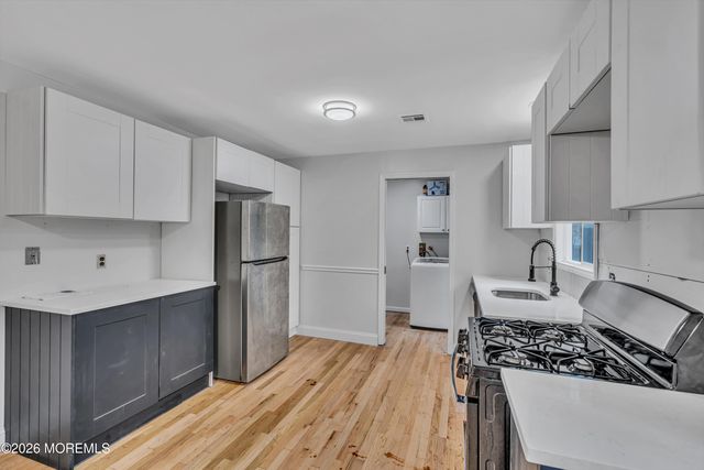 20 Jeanette Street, Bayville, NJ 08721