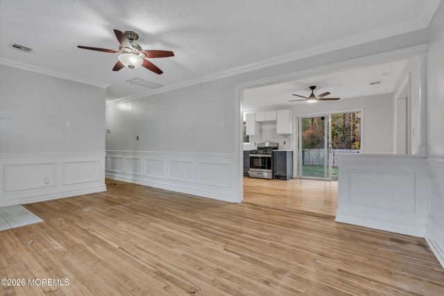 20 Jeanette Street, Bayville, NJ 08721