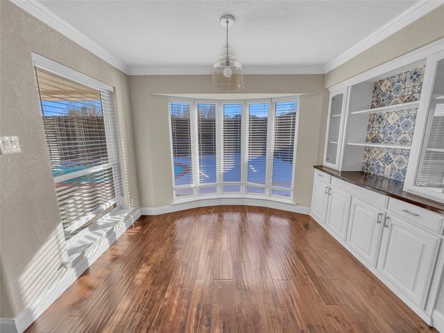 1736 Reynoldston Lane, Dallas, TX 75232