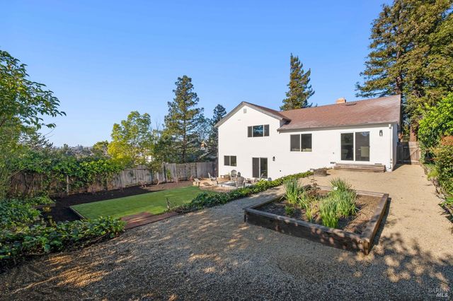 480 Raymond Dr, Benicia, CA 94510