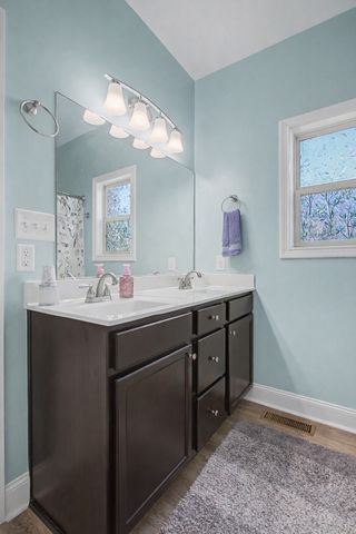 1901 Sheffield Ln, Columbia, TN 38401